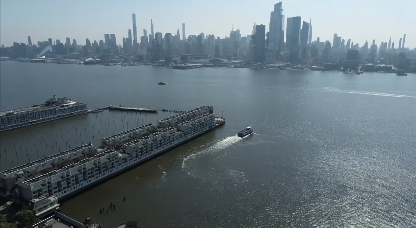Ferry at Lincoln Harbor